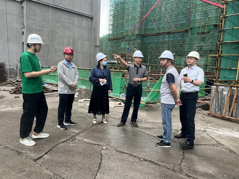 纪委查工地.png